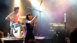 Deerhoof - Milking (Live at Roskilde Festival, July 5th, 2009)