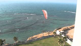 preview picture of video 'Twistr 18'   Apco with paramotor in Bat Yam beach near Tel Aviv Israel'