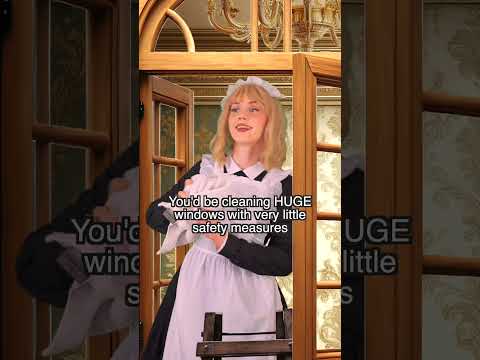 Life as a Versailles maid 😳🪭⚜️