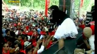 Download lagu OM MONATA,TEMAN BIASA live JAKEN mp3