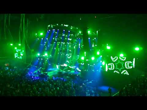 Love Tuenti´s Madrid 2018 Jumpers Brothers remix in my eyes LIVE