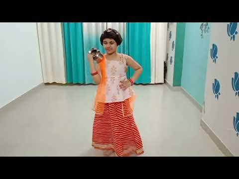 Visharda Kalra Visharda performing on Achyutam Keshavan