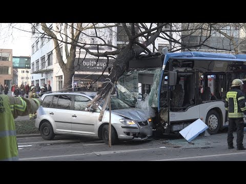 Serious bus accident in Heilbronn - one dead, 14 injured