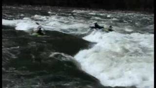 preview picture of video 'white water rafting 4/10/2010 - part-1'