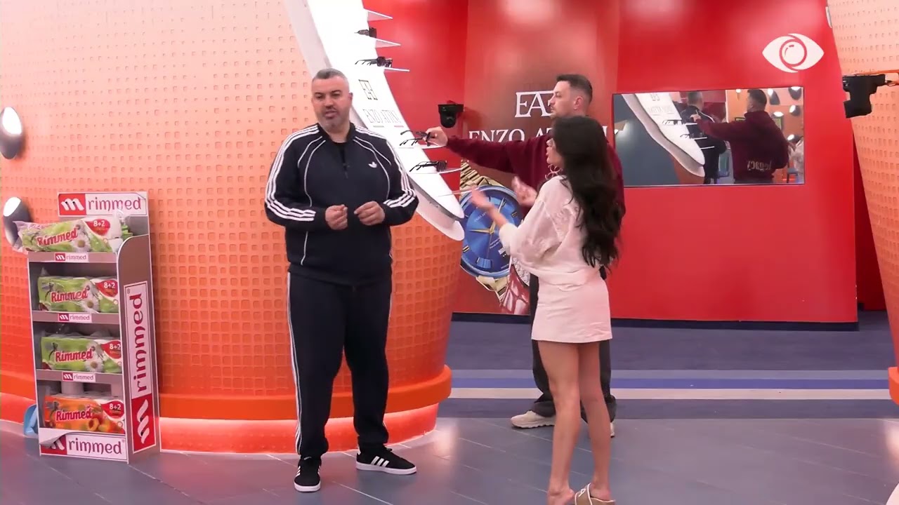 Pikën e trurit nuk e ka/ Rogerti analizon lojën e banorëve me Gretën dhe Shëndritin