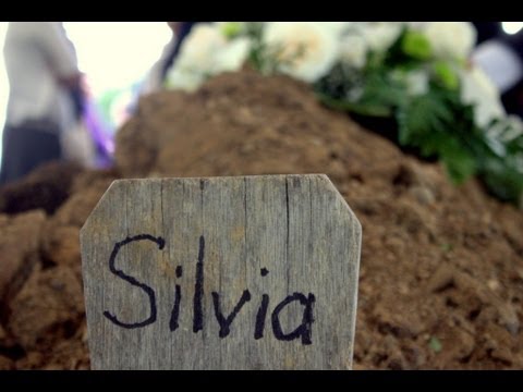 Silvia Tarniceriu Serviciul de Inmormantare - La Cimitir