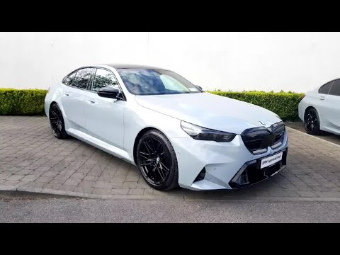 BMW M5 Saloon - Image 2