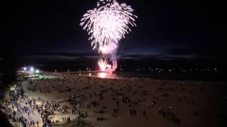 preview picture of video 'Glenelg NYE Fireworks 2015'