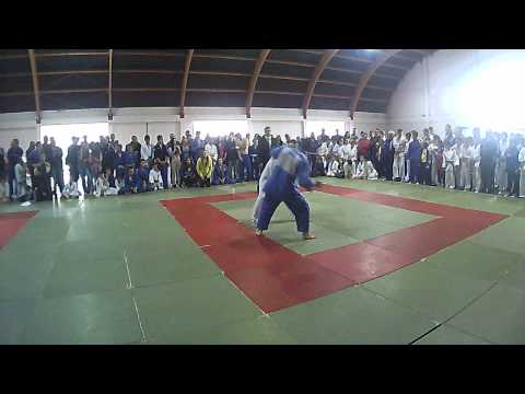 Petar Zadro (plavo kimono) - Filip Stojak (bijelo kimono)