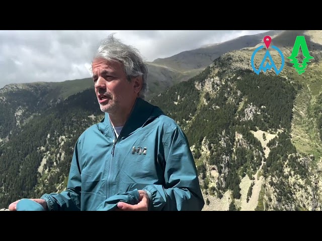 Vídeo relacionado con Helly Hansen Niños Unisex Chaqueta reversible K Champ, Azul Marino, 5