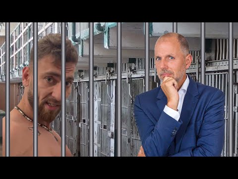 Mois in Italien verhaftet! | Anwalt Christian Solmecke