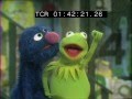 Sesame Street Kermit And Grover Draw A Q