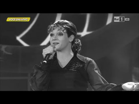 Valerio Scanu interpreta Orietta Berti e canta "Via dei ciclamini" - Tal e Quale Show 17/10/2014