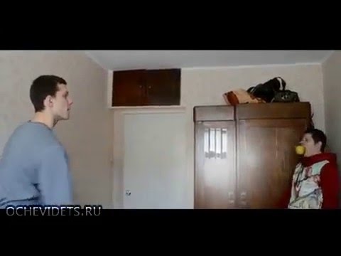 Zabawa z nożem