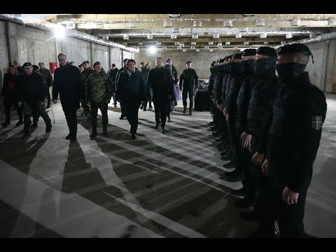 Predsednik Republike Aleksandar Vučić obišao Odred vojne policije specijalne namene „Kobre“