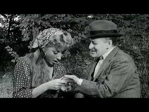 Totò A parigi - film del 1952