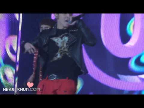 111022-hyundai i festa nichkhun Fancam 2