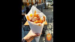 Famosas papas en cono Mont Fries