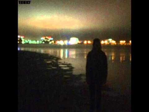 Drew the Architect x Bones - cloše behínd