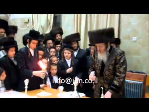 Shomrei Emunim Rebbe Of Ashdod  Making Havdalah - Elul 5773