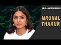 Mrunal Thakur With Her Boyfriend At Bandra Bollywoodnews News