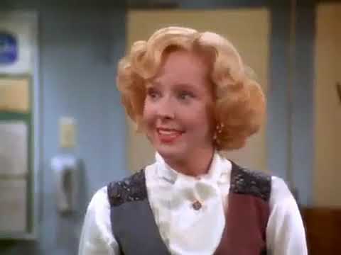 The Mary Tyler Moore Show - Season 7 Episode 23: Lou Dates Mary