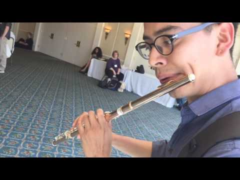 Flautista mexicano Manuel Huizart testa a Flauta Di Zhao Hand-made 14k