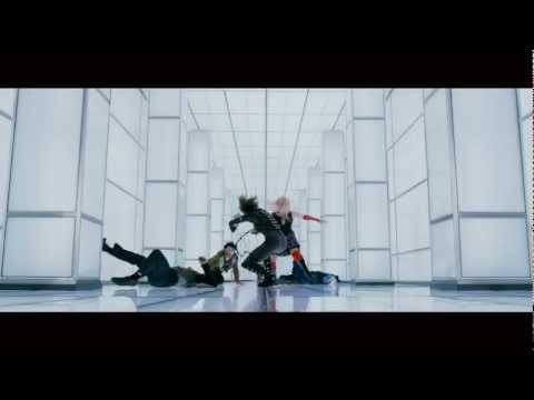 RESIDENT EVIL : RETRIBUTION (3D) Film Clip - 'Corridor Fight'