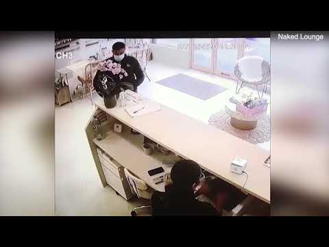 Video: Footage shows thief stealing woman's mobile phone from under her nose