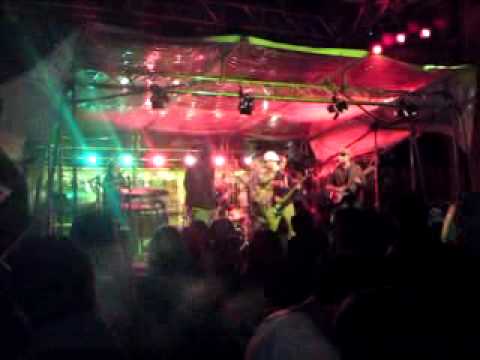 Peacecampband feat Bushbayer und Sonic MC @ Rathaus 2