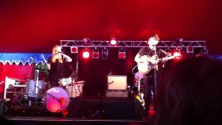 Slow Club - It Doesn't Have to be Beautiful - Live @ Loaded in the Park