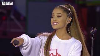 Don’t Look Back In Anger - Chris Martin &amp; Ariana Grande (subtítulos en español)