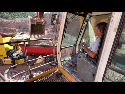 Liebherr 974 Excavator Loading Lorries - Sotiriadis/Labrianidis Quarry Works - 4k