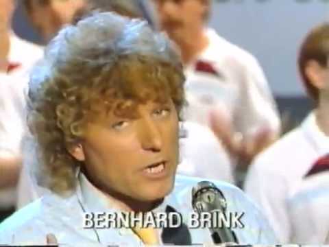Bernhard Brink - Wir sind heiss auf Blau Weiss- Blau Weiss 90 im aktuellen Sportstudio 1986 .avi