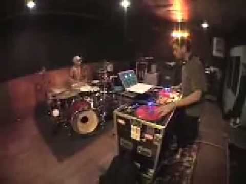 Travis Barker $ Dj Am Practice in Studio