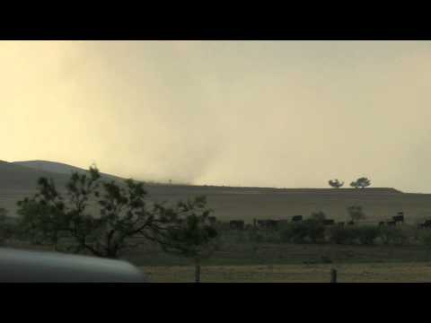 Violent gustnado South of Mountain View, OK 23/05/11