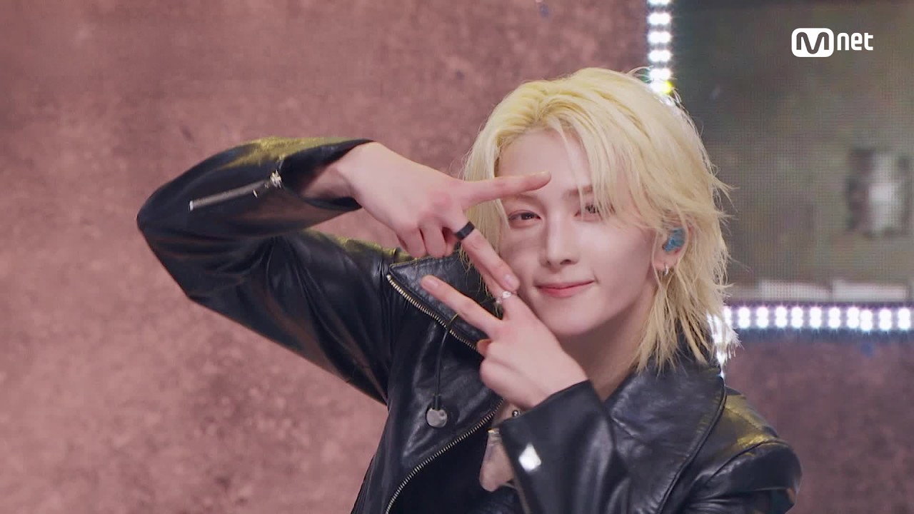 'HOT DEBUT' AEN(에이엔) - X to Z (Next to me) #엠카운트다운 EP.943 | Mnet 260827 방송