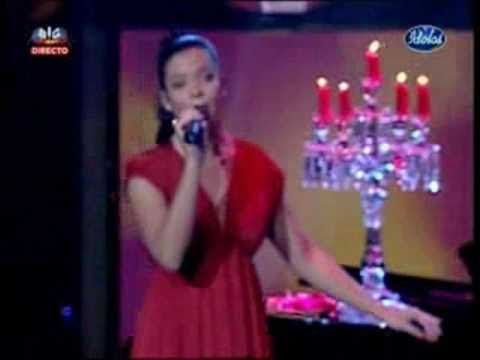 Maria Bradshaw and Natalie Cole - Smile
