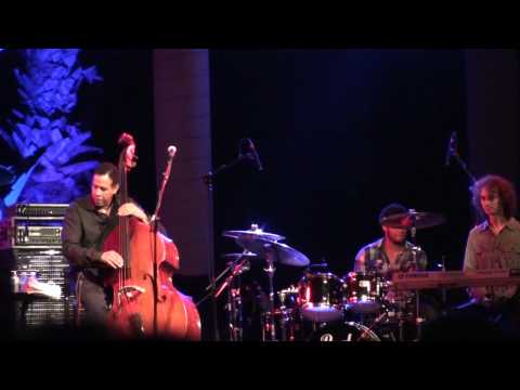Stanley Clarke Band Live - con Hiromi - Rusian Sirota y Ronald Bruner Jr (2)