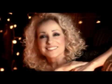 Video thumbnail for Besof Hayom Ani Tzricha Otcha - בסוף היום אני צריכה אותך