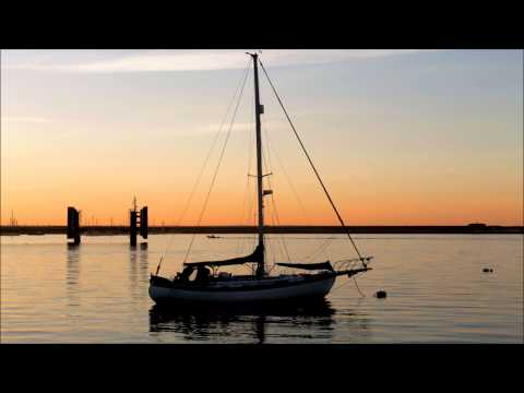 Elliot Berger feat. Thallie Ann Seenyen - Hanging On  [Free Download]