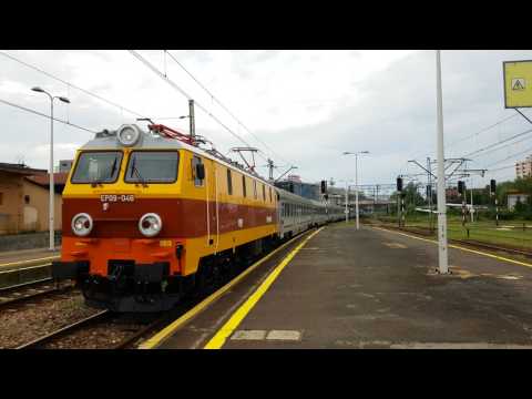 EP09-046 + IC SIEMIRADZKI z Poznania i Zielonej Góry do Przemyśla wjeżdża na dw.Rzeszów Gł. 06.08.17