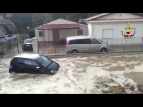 Alluvione a Rossano in Calabria - Nubifragio Cosenza : Video