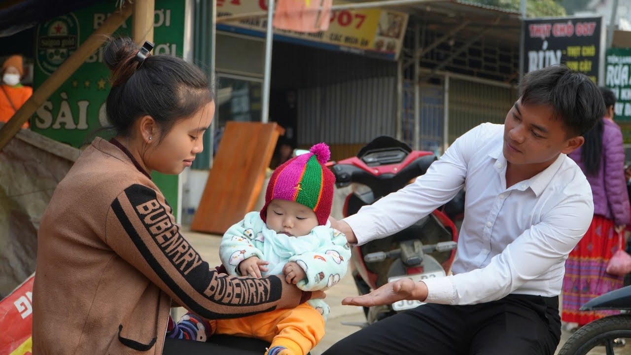 surprised by the honesty of the strange man, Ly Thi Di, should be careful