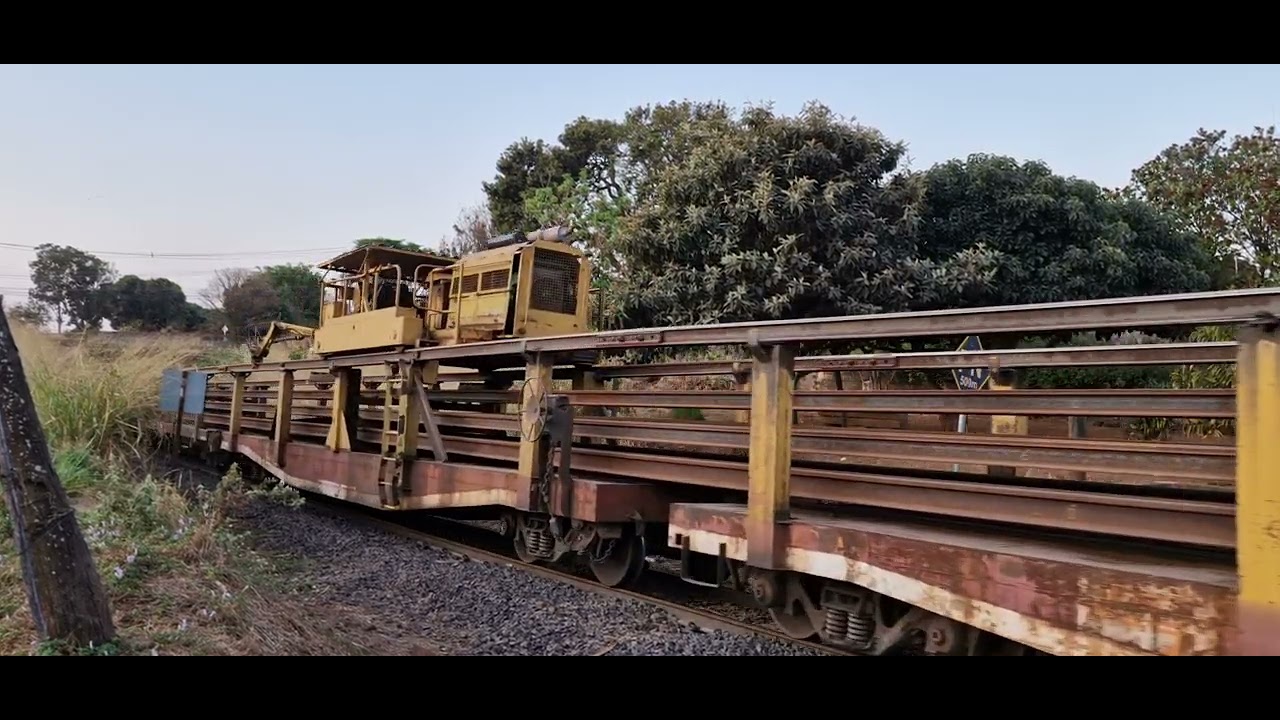 T542 especial de trilhos chegando em Uberaba sd40 8110  da Centro Leste 10/09/2024