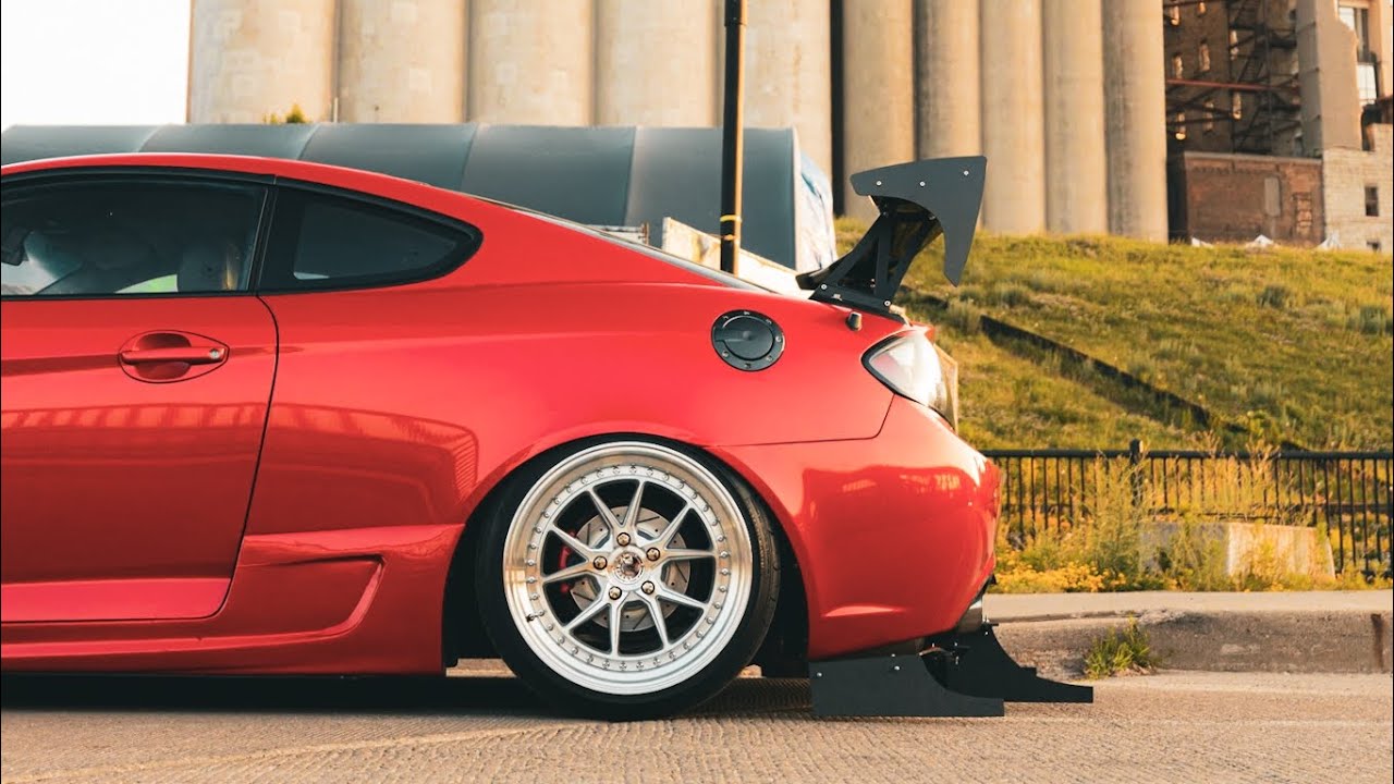 2005 Hyundai Tiburon on Bags