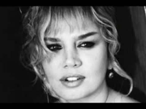 Silemezler Gönlümden Ne aşkını Ne seni - SEZEN AKSU (TSM)