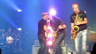 Fito y Fitipaldis-Todos a cien. Concierto Madrid 2009