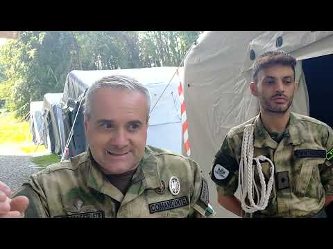 IL COMANDANTE DEL CORSO DI STUDENTI CON LE STELLETTE:"UNIFORMI E REGOLE, RAGAZZI SPLENDIDI"