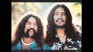 Cecilio & Kapono 